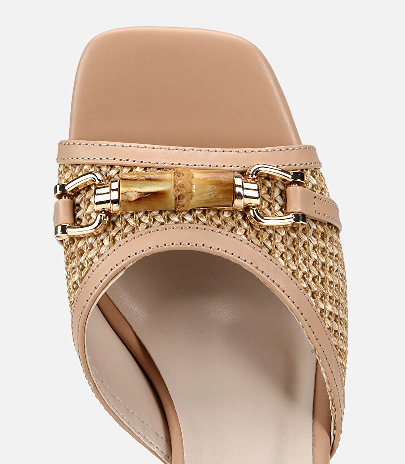 Kadın Bej Hasır Detaylı Tokalı Topuklu Sandalet