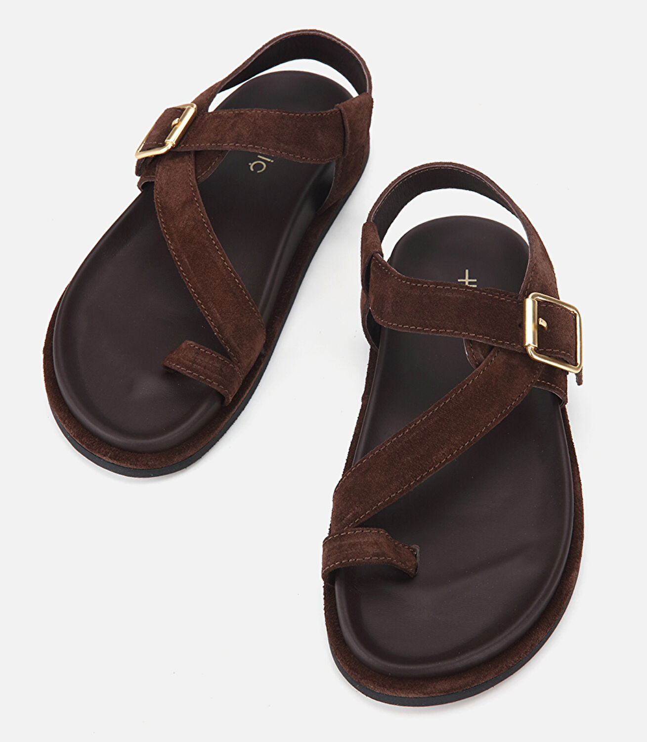 Kadın Süet Deri Kahverengi Parmak Detaylı Gold Tokalı Düz Sandalet