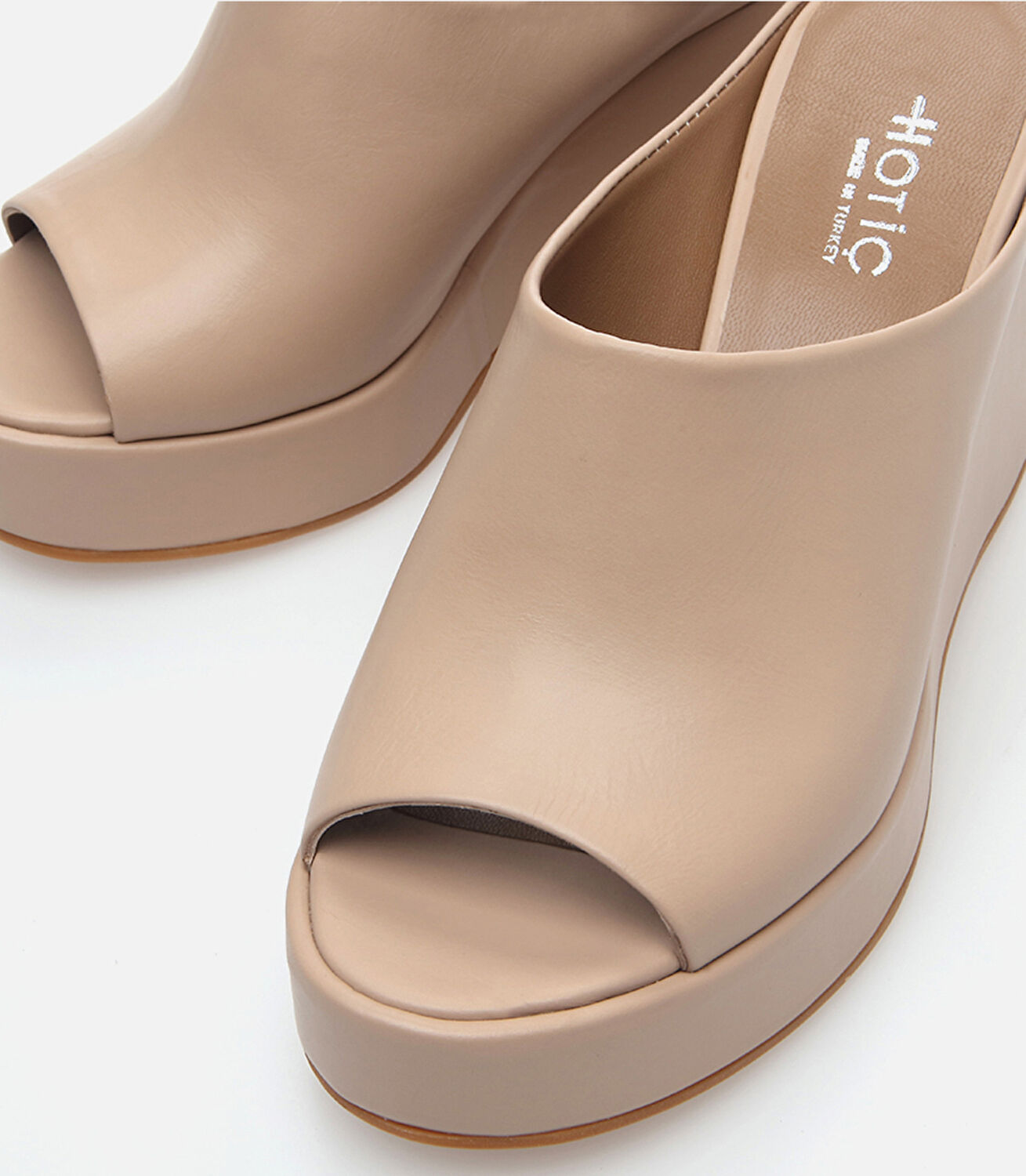 Kadın Deri Bej Terlik