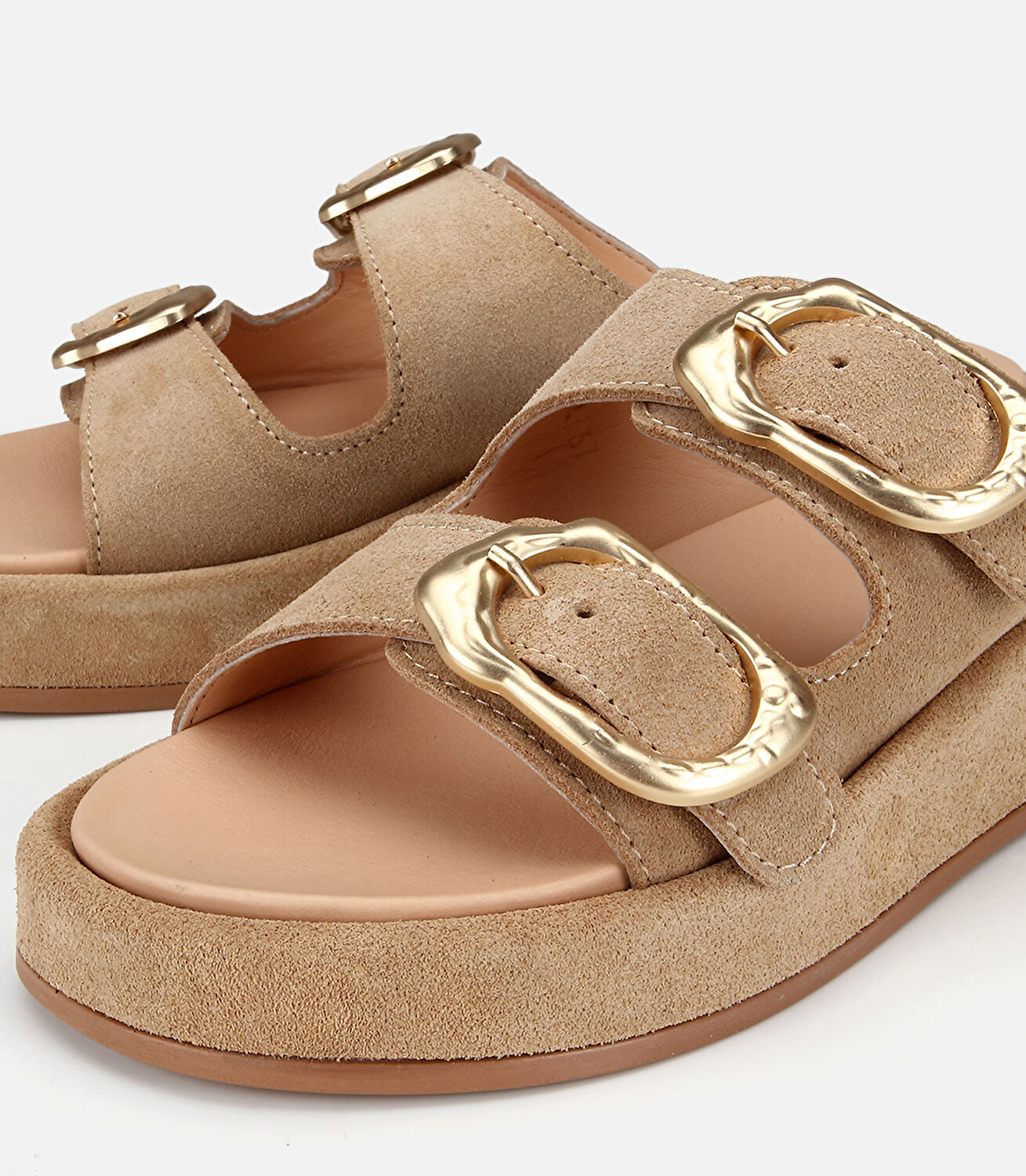 Kadın Süet Deri Bej Gold Tokalı Düz Terlik