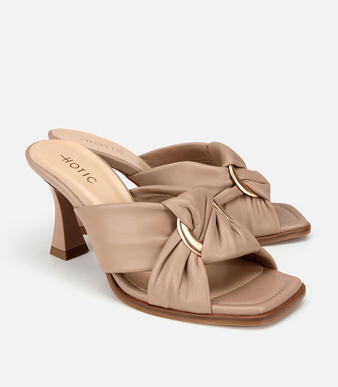 Kadın Deri Bej Gold Toka Detaylı Topuklu Terlik