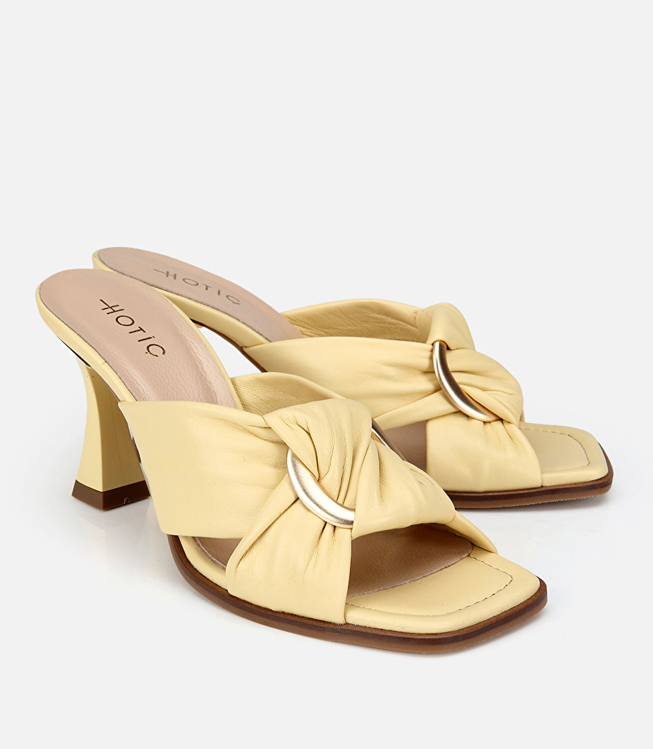 Kadın Deri Sarı Gold Toka Detaylı Topuklu Terlik