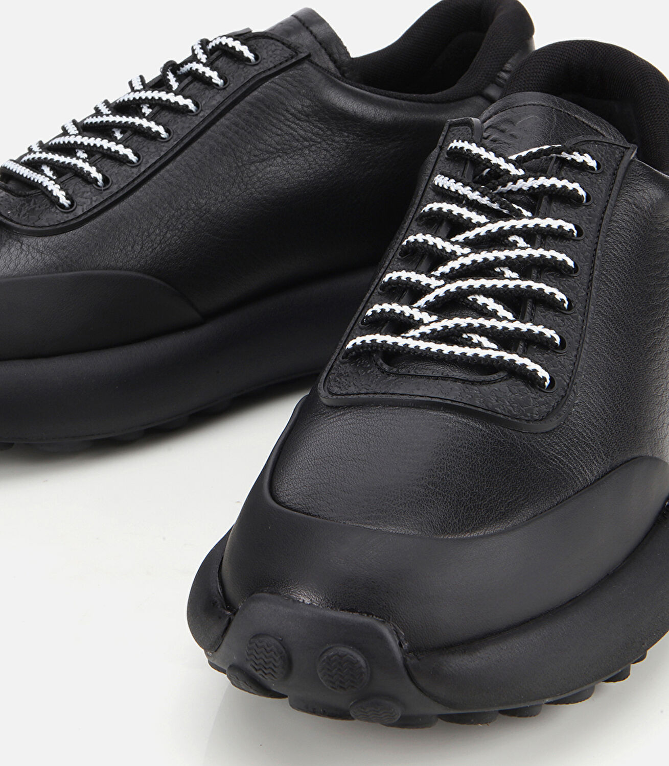 Erkek Deri Siyah Yumuşak Dokulu Spor Ayakkabı