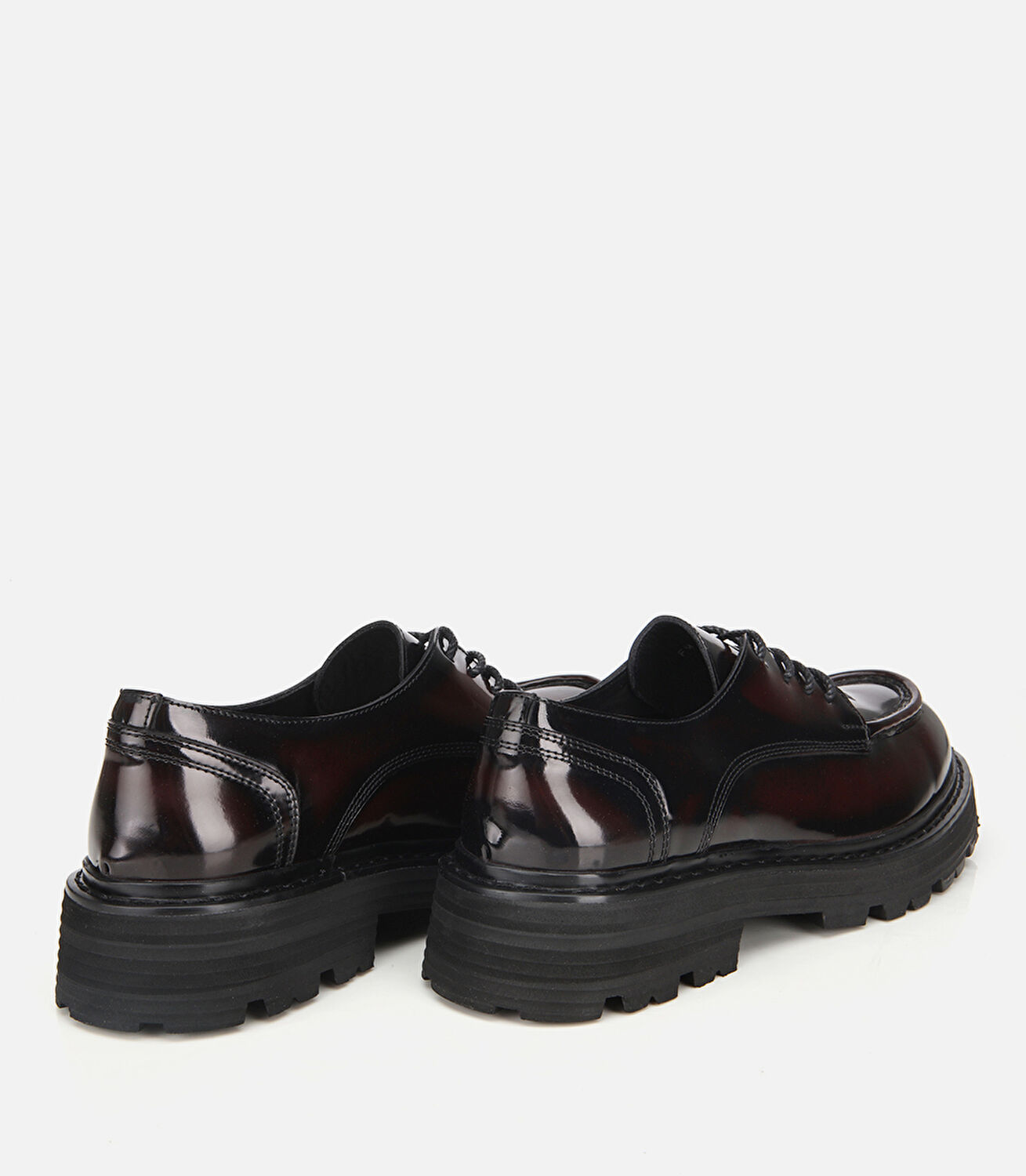 Erkek Rugan Deri Bordo Dikiş Detaylı Kalın Tabanlı Günlük Ayakkabı