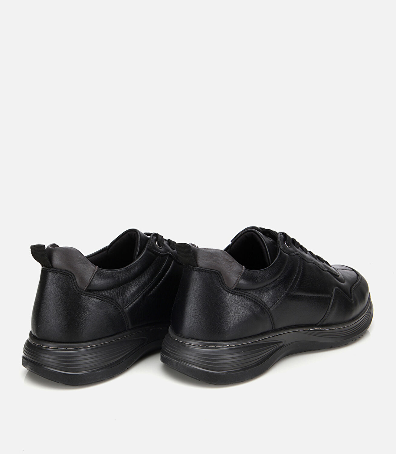 Erkek Deri Siyah Dikiş Detaylı Comfort Spor Ayakkabı