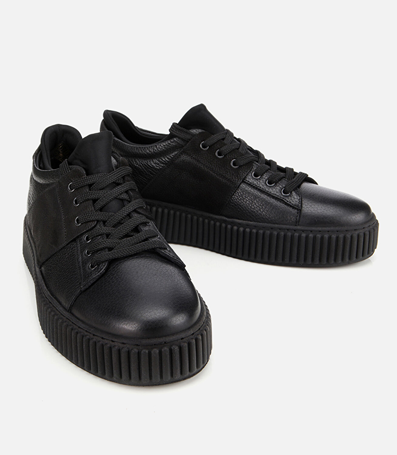 Erkek Deri Siyah Yüksek Tabanlı Spor Ayakkabı
