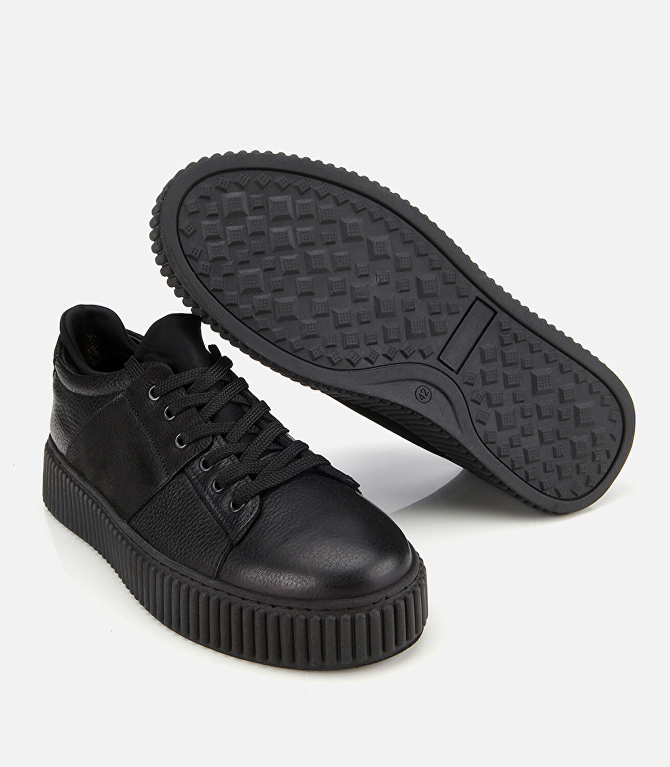 Erkek Deri Siyah Yüksek Tabanlı Spor Ayakkabı