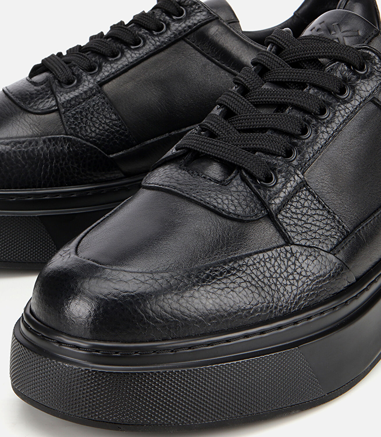 Erkek Deri Siyah Esnek Tabanlı Comfort Spor Ayakkabı