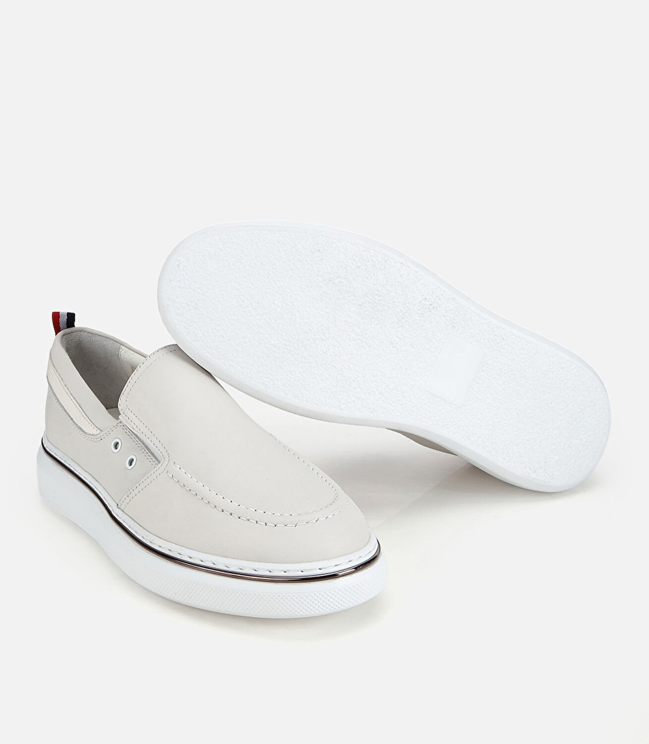 Erkek Deri Beyaz Metal Detaylı Günlük Loafer