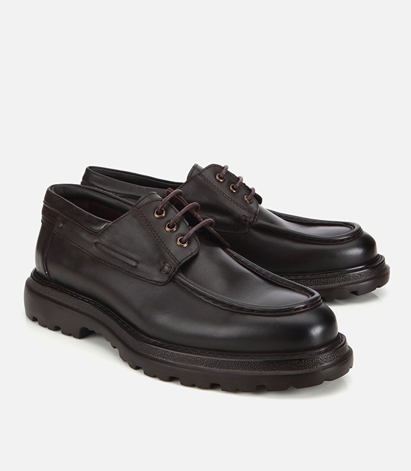 Erkek Deri Kahverengi Dikiş Detaylı Kalın Tabanlı Günlük Ayakkabı