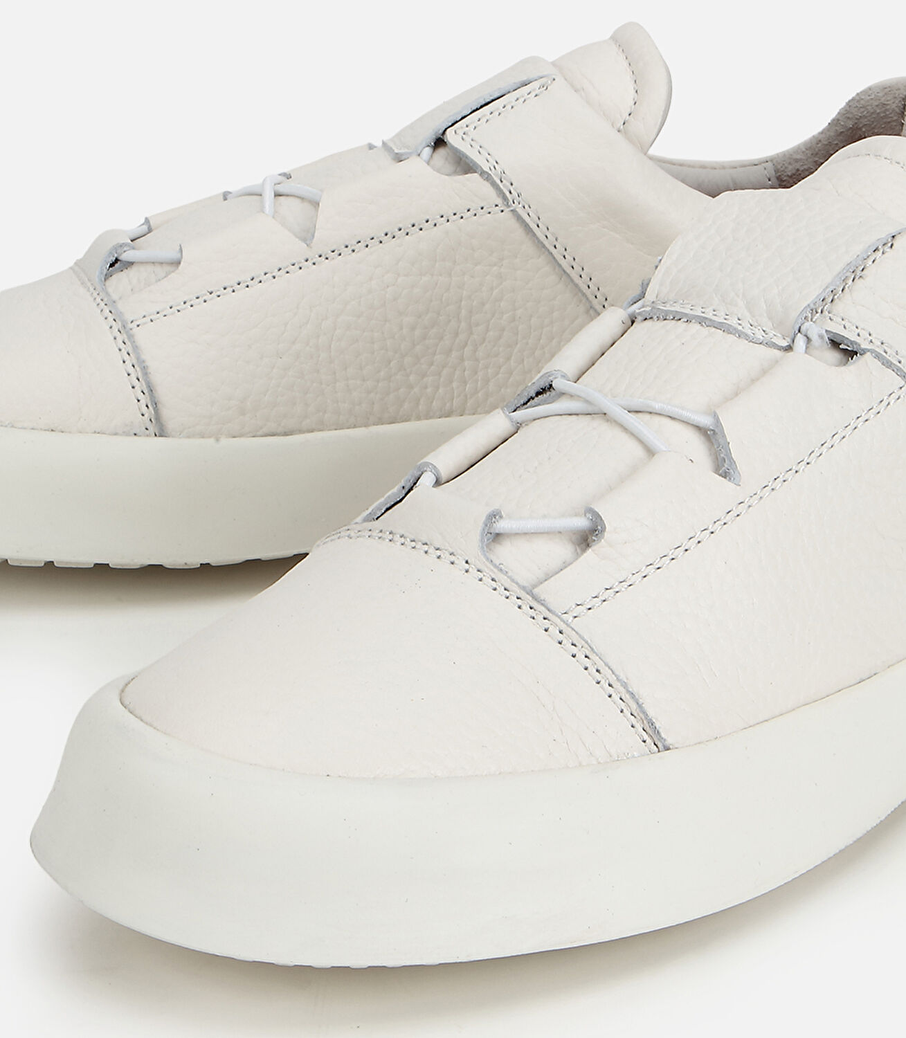 Erkek Deri Beyaz Bağcık Detaylı Spor Ayakkabı