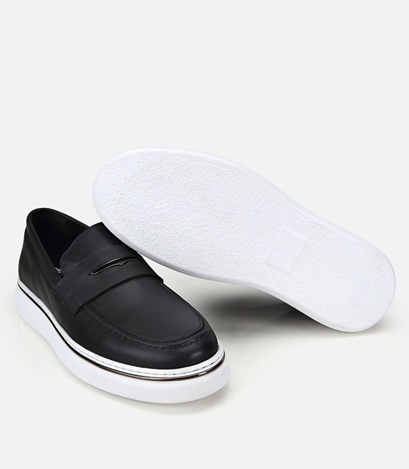 Erkek Deri Siyah Metal Toka Detaylı Günlük Loafer