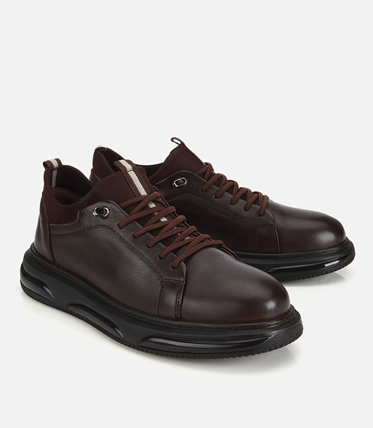 Erkek Deri Kahverengi Lastik Detaylı Comfort Spor Ayakkabı