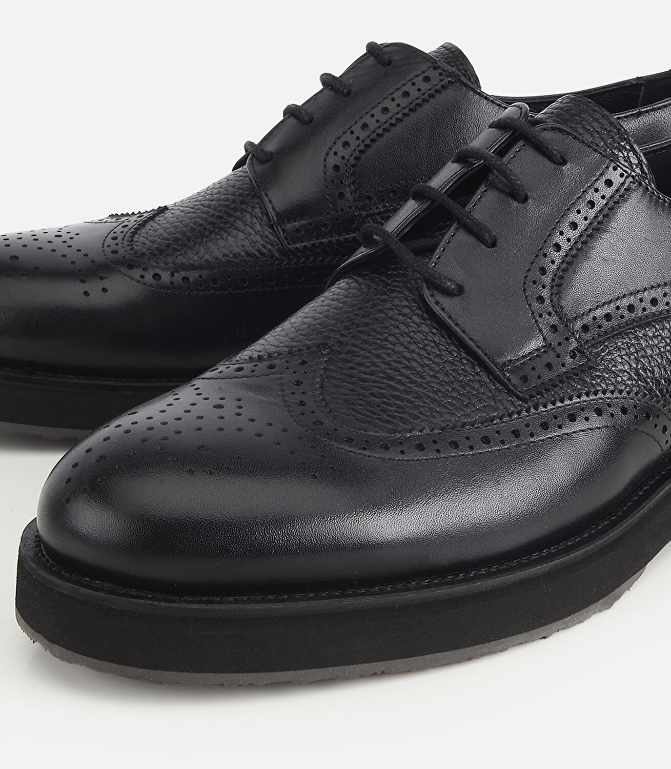 Erkek Deri Siyah Dikiş Detaylı Günlük Ayakkabı