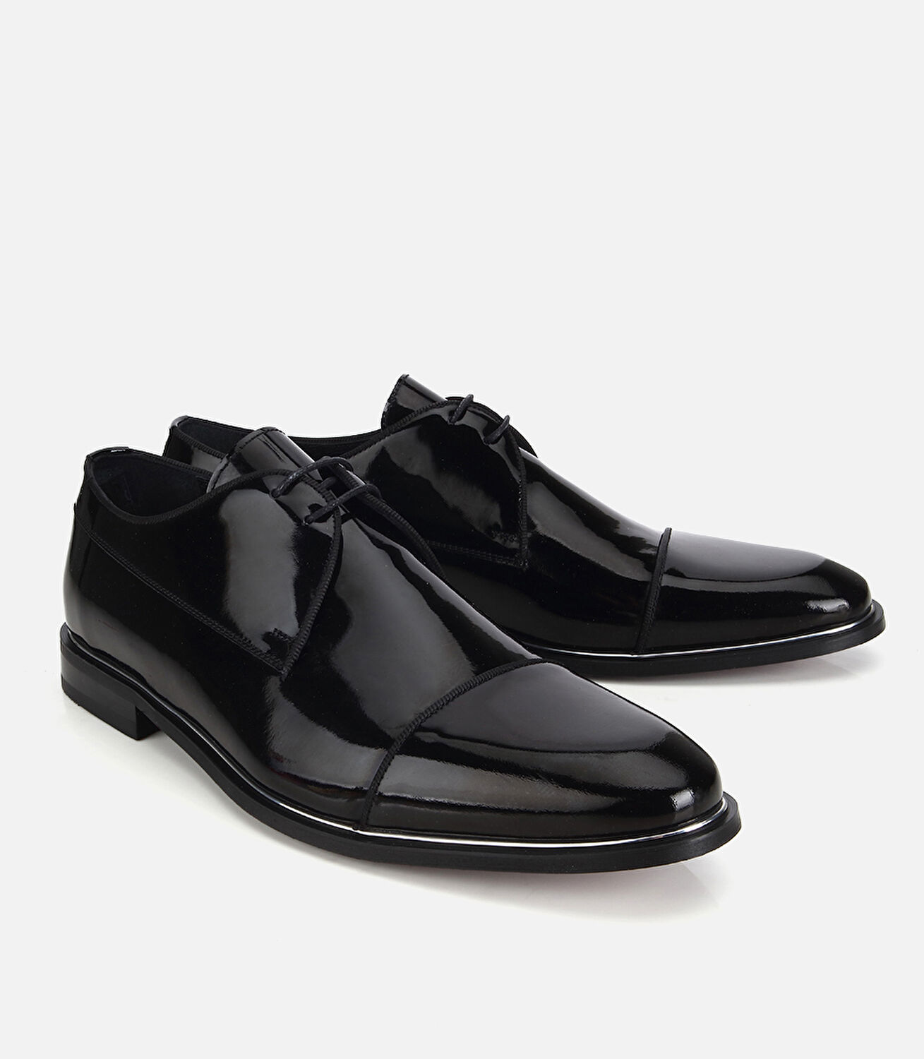 Erkek Rugan Deri Siyah Metal Detaylı Klasik Ayakkabı