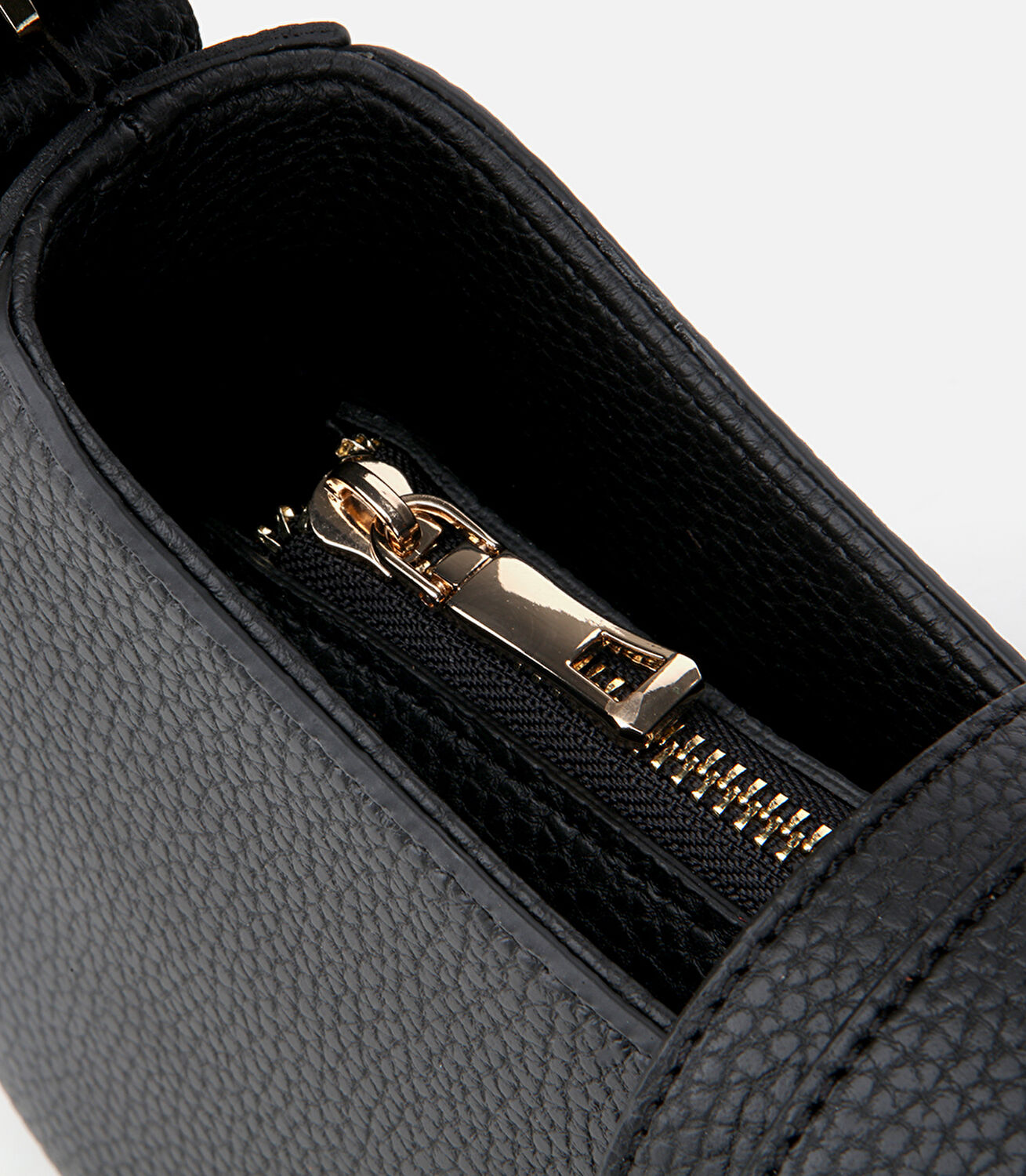 Kadın Siyah Kilit Detaylı Omuz Çantası