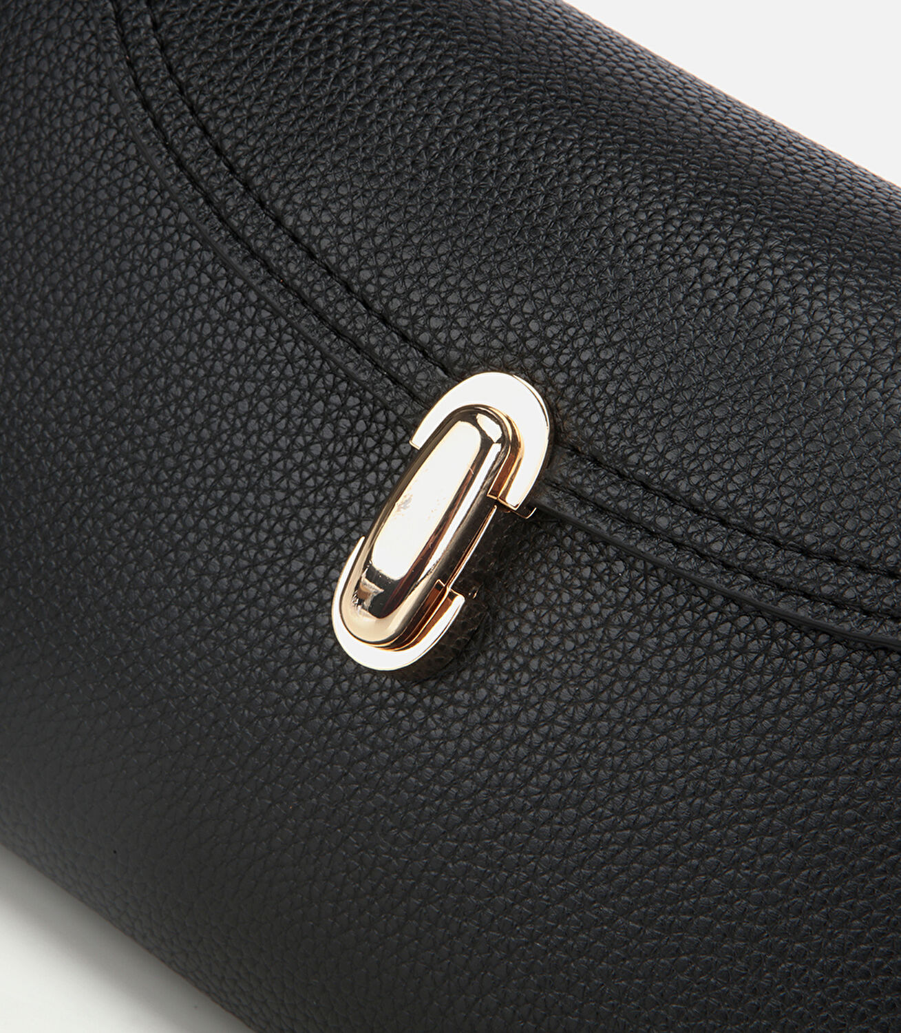 Kadın Siyah Kilit Detaylı Omuz Çantası