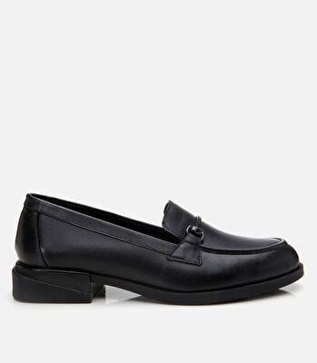 Kadın Deri Siyah Tokalı Klasik Loafer