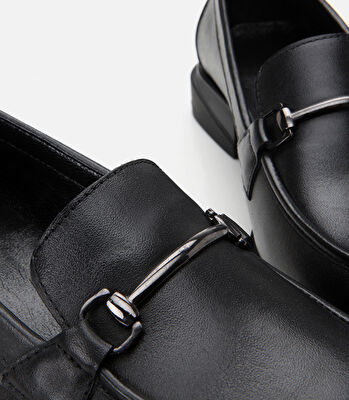 Kadın Deri Siyah Tokalı Klasik Loafer
