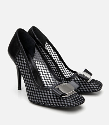 Kadın Siyah Fileli Stiletto