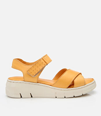 Kadın Deri Sarı Ayarlanabilir Comfort Sandalet
