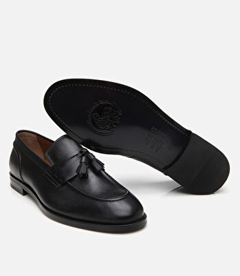 Erkek Deri Siyah Püskül Detaylı Klasik Loafer