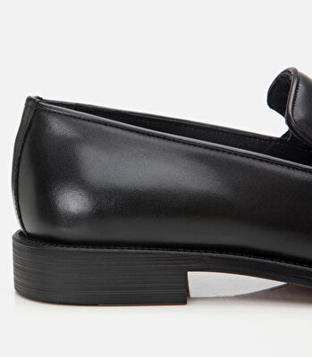 Erkek Deri Siyah Püskül Detaylı Klasik Loafer