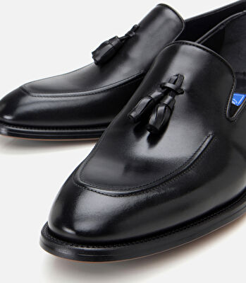 Erkek Deri Siyah Püskül Detaylı Klasik Loafer