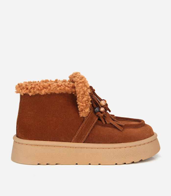 Kadın Süet Deri Taba İçi Kürklü Saçaklı Püskül Detaylı Düz Bot