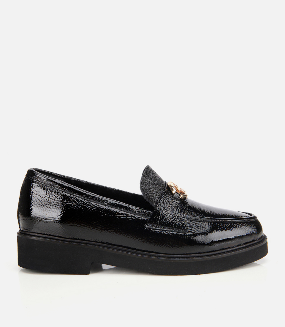 Kadın Rugan Deri Siyah Tokalı Klasik Loafer